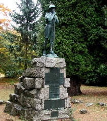 polyapes statue 1.jpg